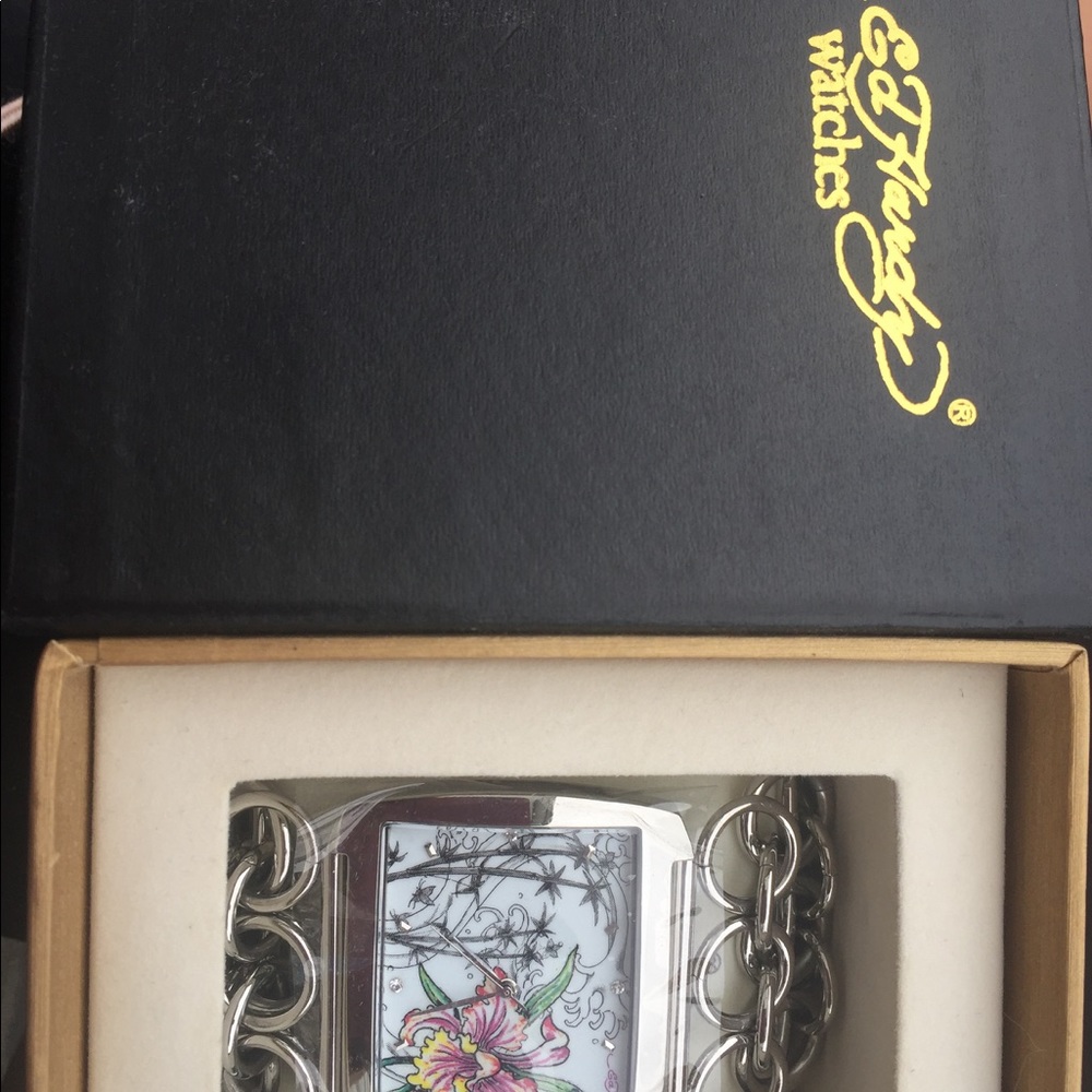 Sold - Picture 3 of 6