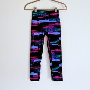 *NEVER WORN* K-Deer patterned capri leggings