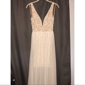Lulus XS White Sheer Lace Maxi Dress