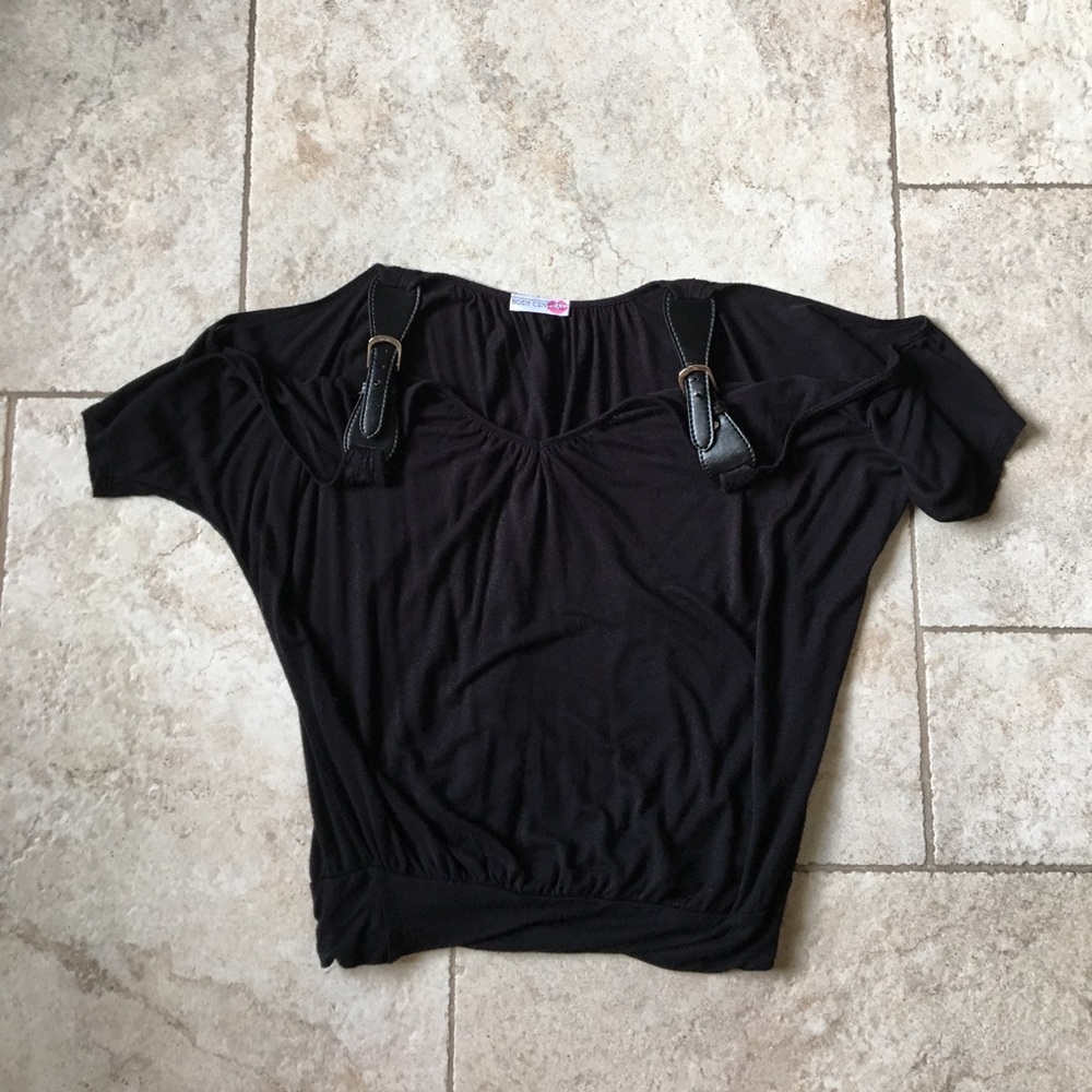 Cold Shoulder Buckle Detail Top