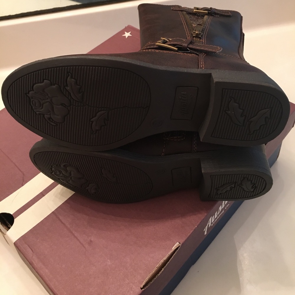 New Austin Kids boots - Picture 5 of 5