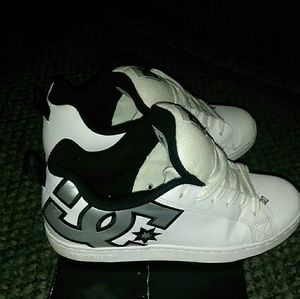 Dc shoes