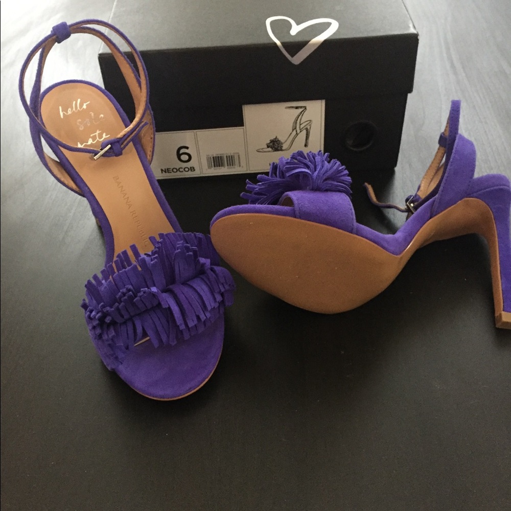 Banana Republic heels 🔥4 hour sale