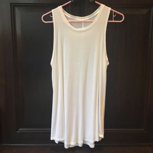 Sleeveless tunic