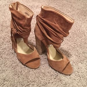 Chinese Laundry Kristin Cavallari: Leigh Sandals