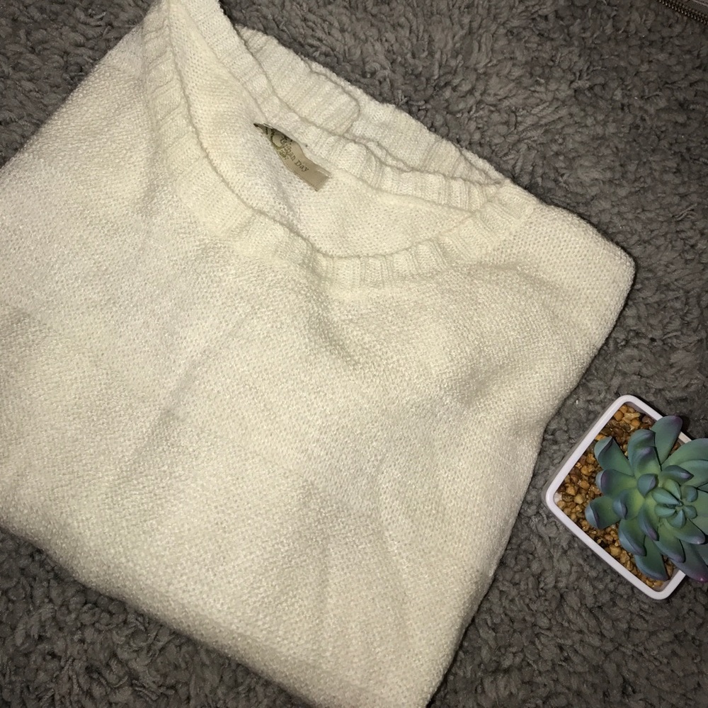 urban day sweater size S/M