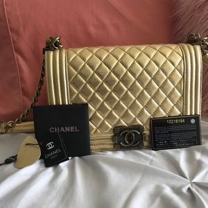 Vintage Chanel Quilted Medium Purse (Gold) Vintage Chanel Quilted Medium Purse (Gold)