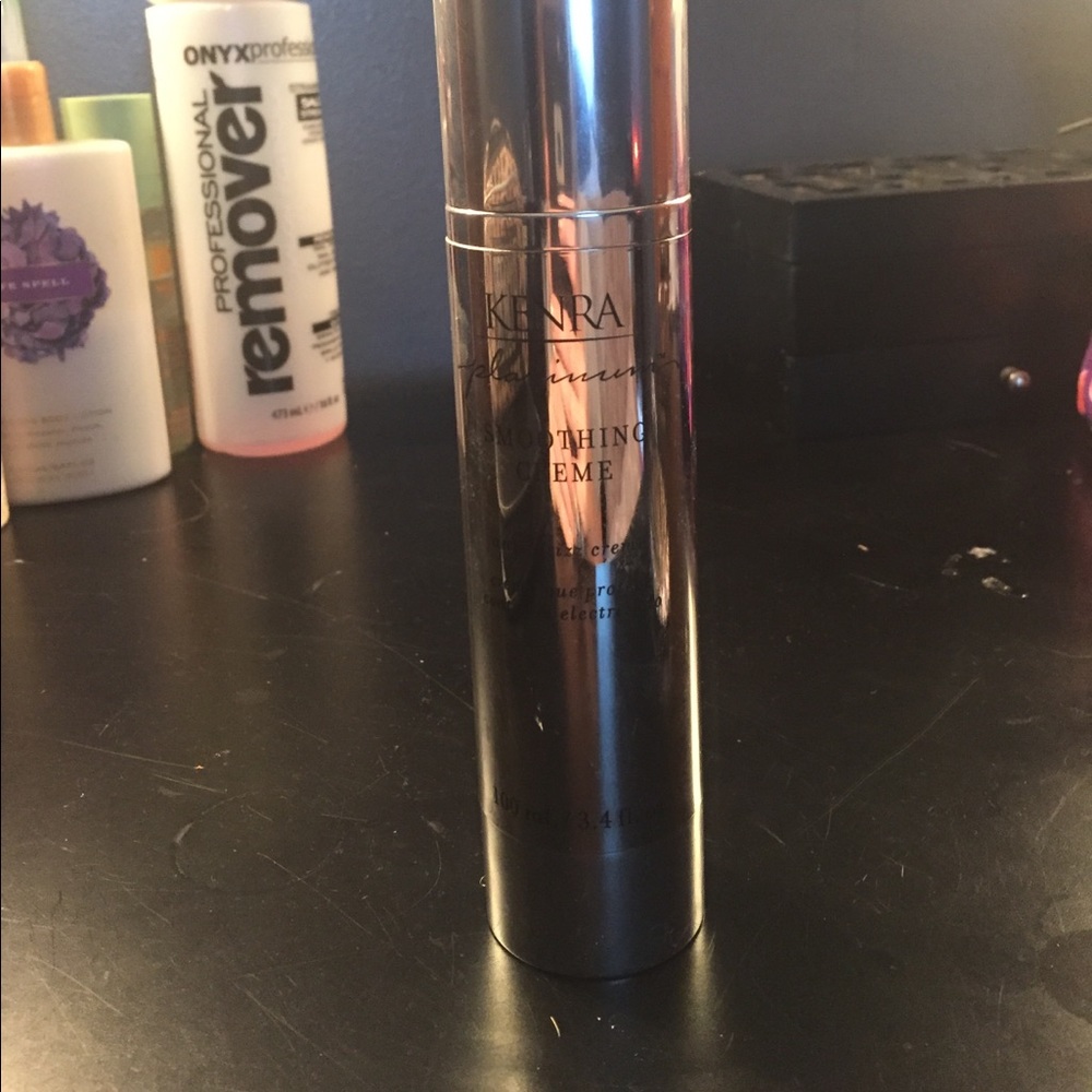 Kenra Platinum Smooting crime