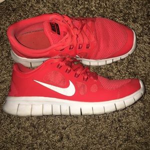 Red Nike free 5.0