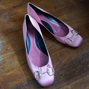 Gorgeous Vintage Pink Satin Gucci shoes