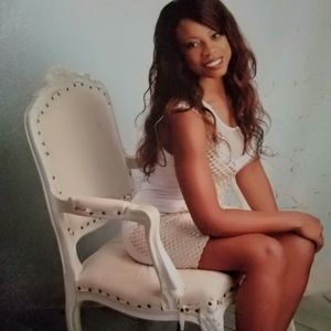 Meet your Posher, Claudine