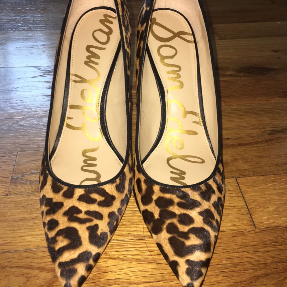 Leopard pumps