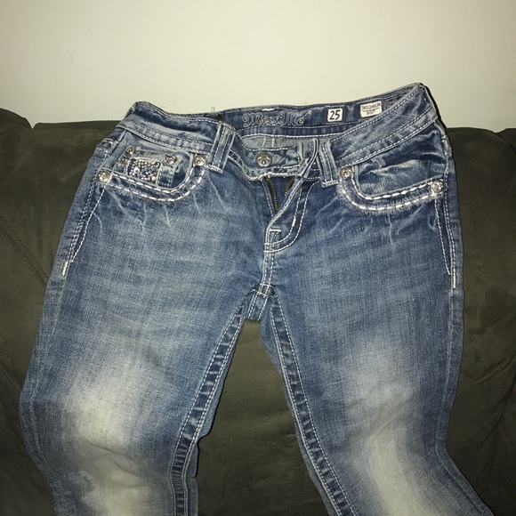 Buckle Miss Me Jeans - Picture 2 of 2
