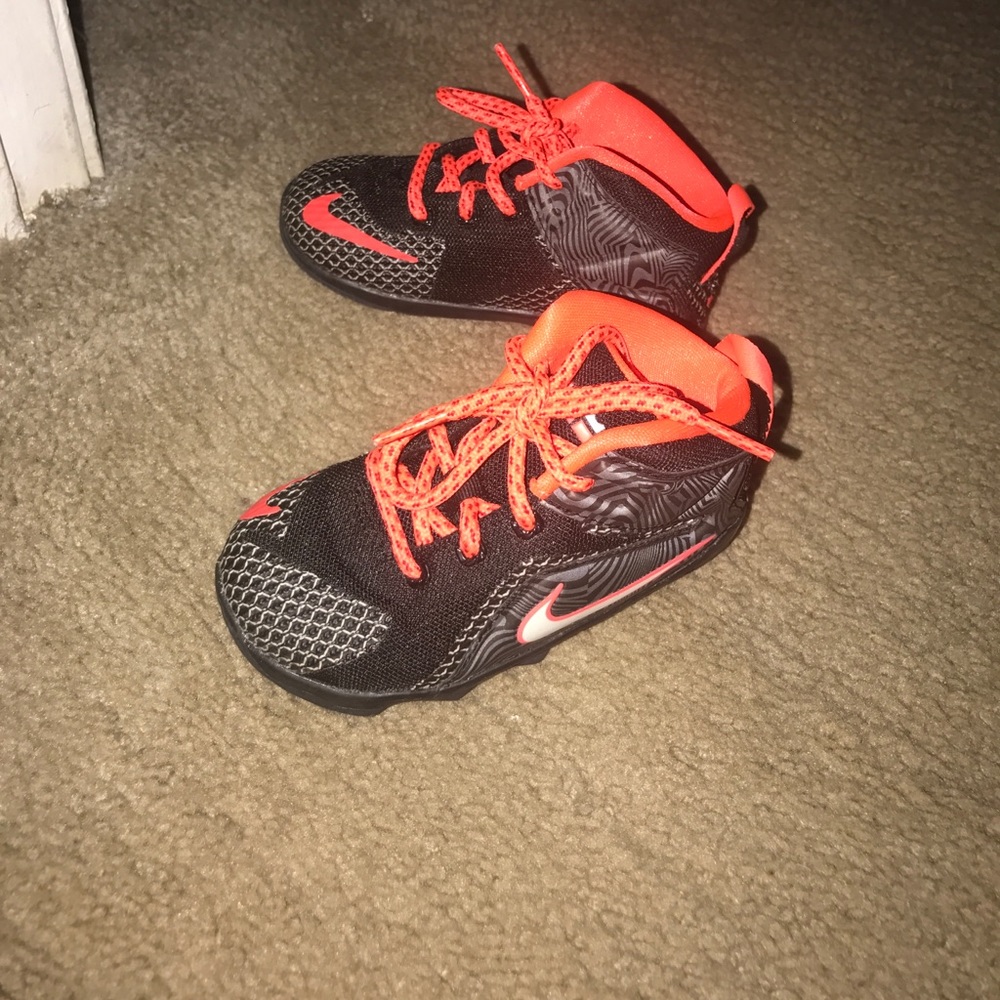 Gently Used Toddler Nike Size 7C