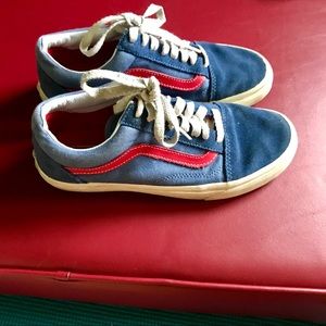 Vans Old Skool Classics Red & Blue Vans Old Skool Classics Red & Blue