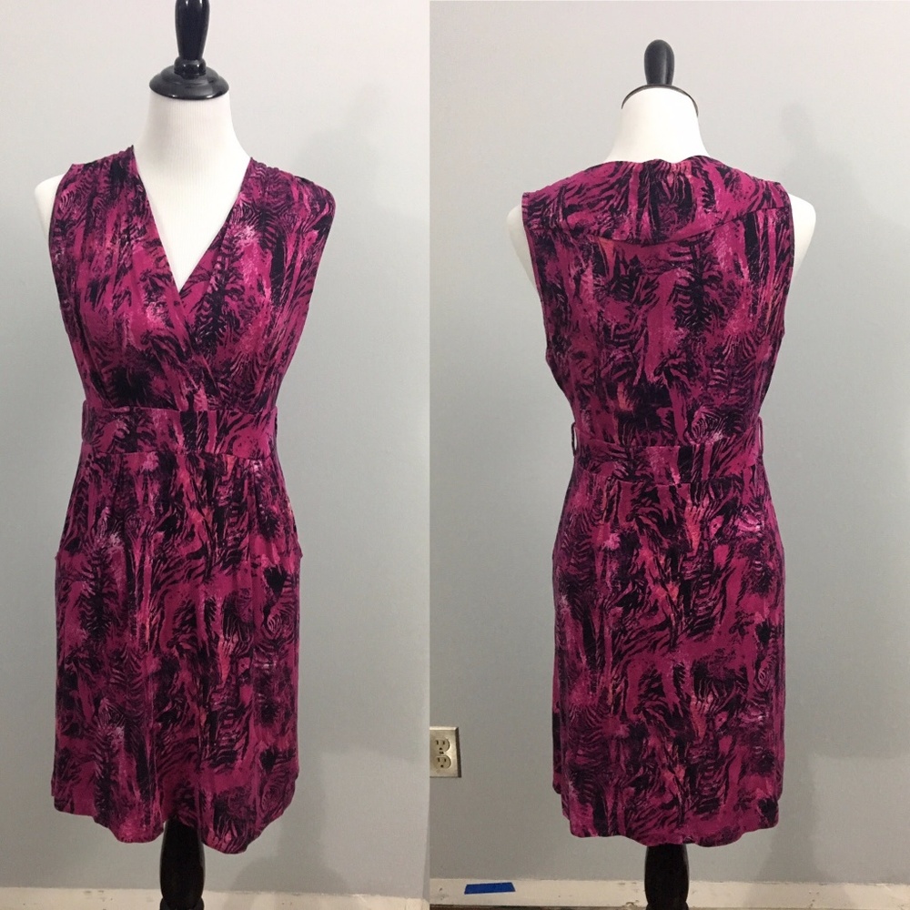 a.n.a. V-neck Pink & Black Dress w/Pockets