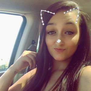 Meet your Posher, Sabrina