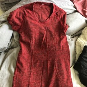 Lululemon swiftly tech short sleeve crew