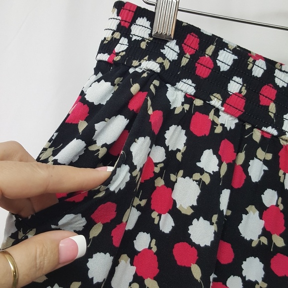 Lane Bryant Plus Size Knit Shorts w Pockets 14W - Picture 2 of 5