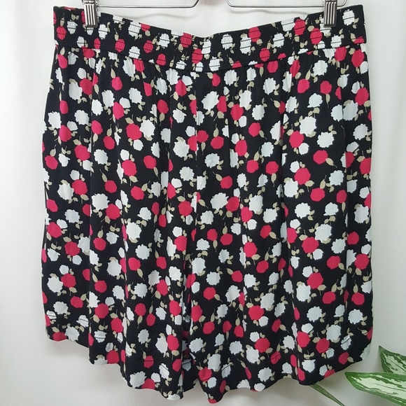 Lane Bryant Plus Size Knit Shorts w Pockets 14W - Picture 4 of 5
