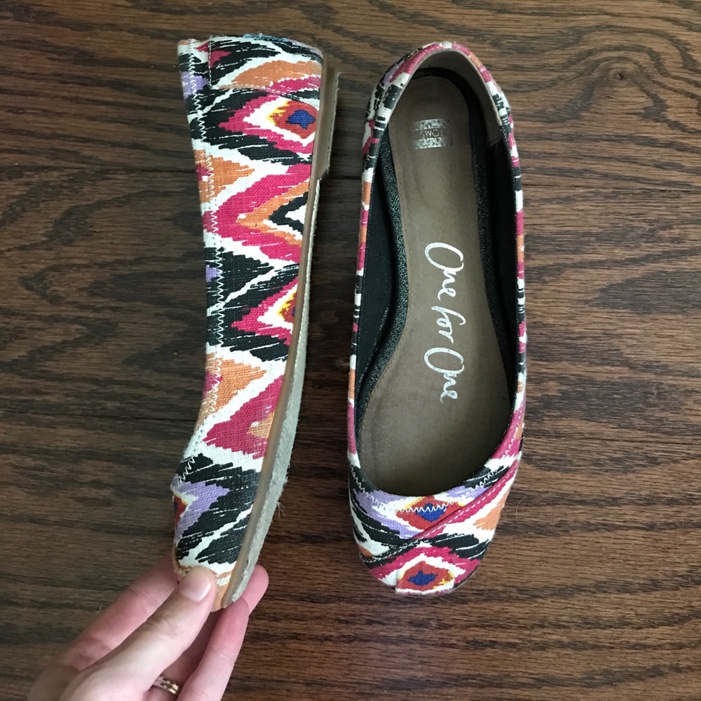 Women's size 7.5 TOMS Ballet Flat