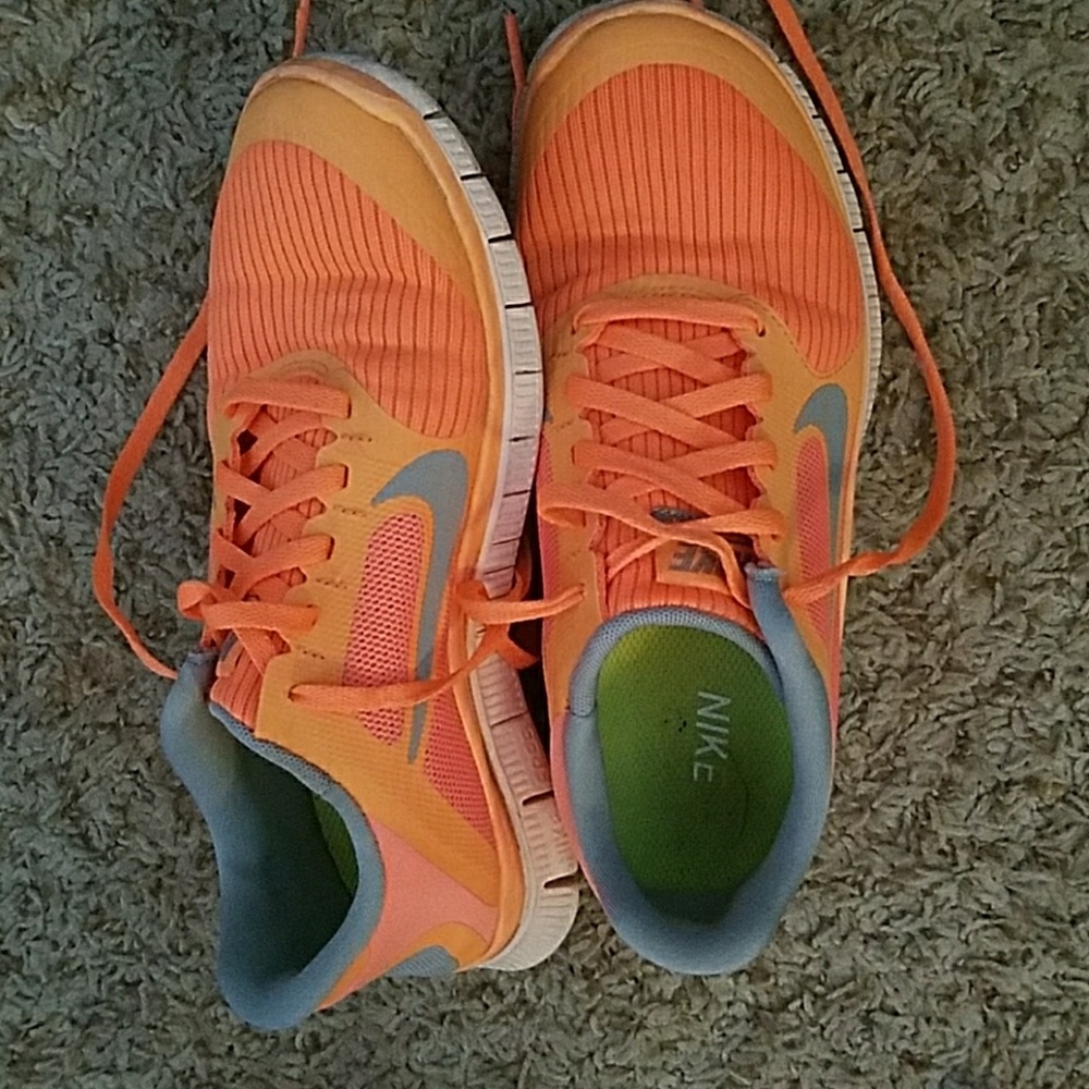 Nike Free Runs