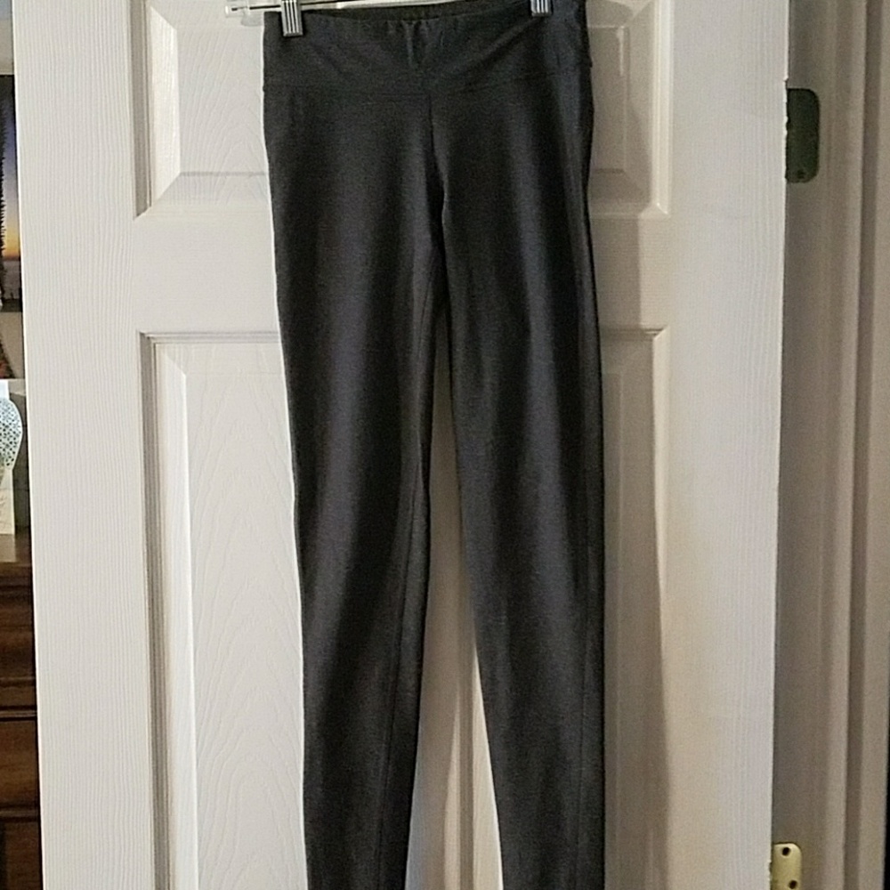 Grey yogas
