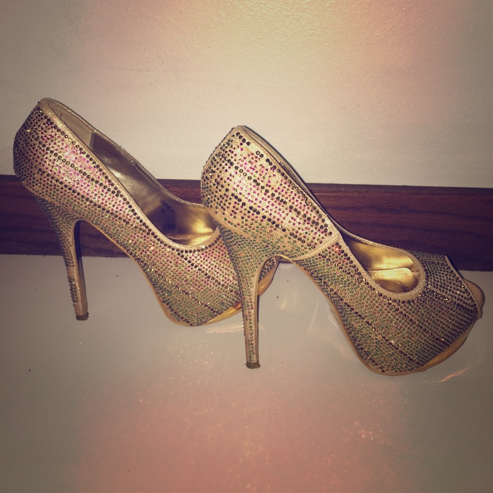 🖤🗺⏳📦✈️My golden gurlzzz