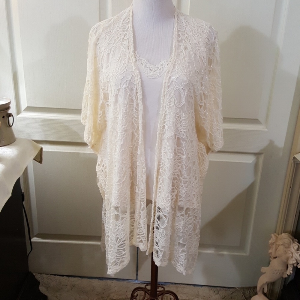Off White/Cream Lace Duster/ Cardigan. Size Large.