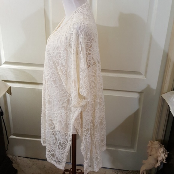 Off White/Cream Lace Duster/ Cardigan. Size Large. - Picture 3 of 8