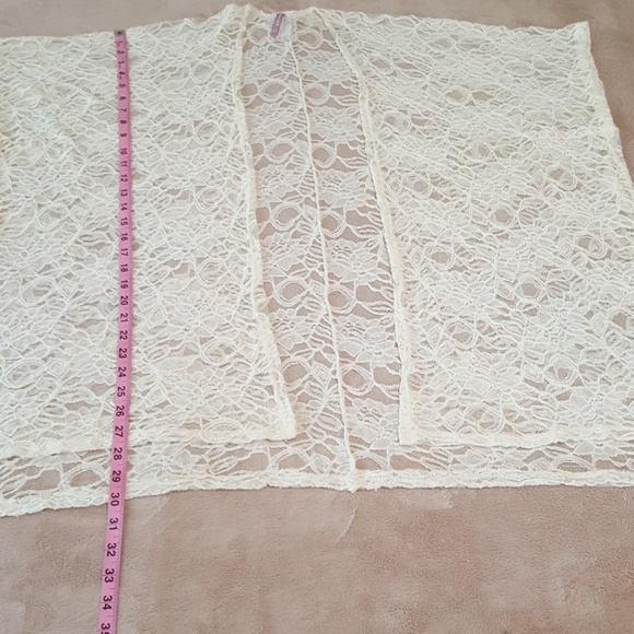 Off White/Cream Lace Duster/ Cardigan. Size Large. - Picture 7 of 8