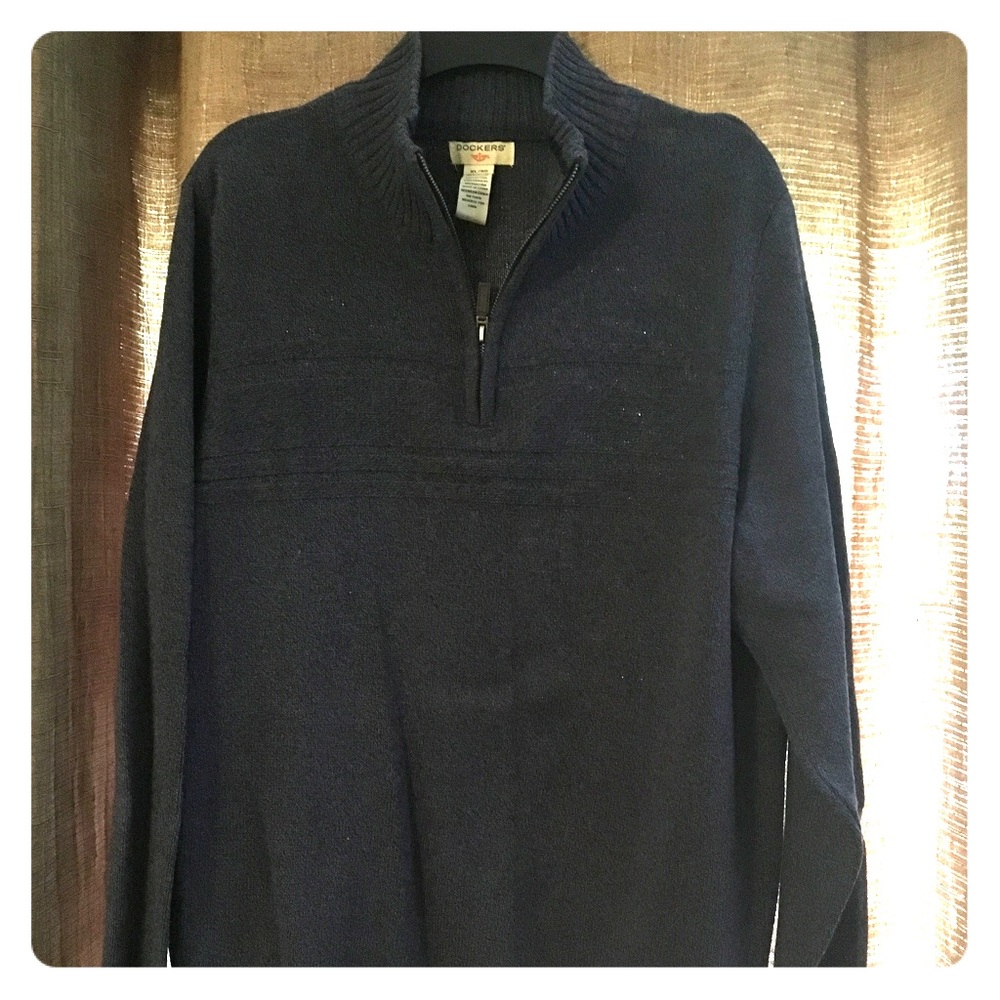 Unisex oversized pullover sweater from Dockers