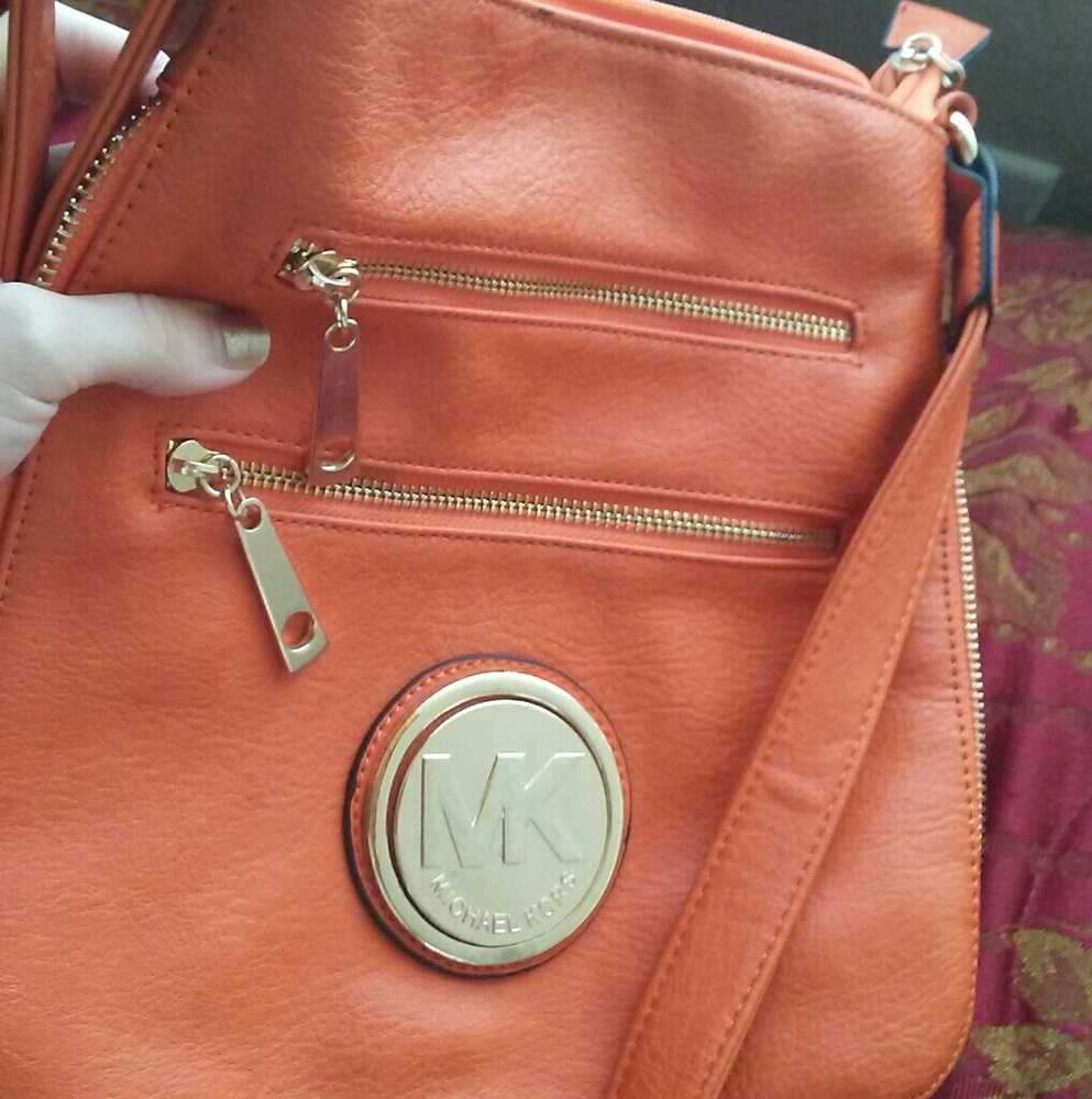 Micheal kors side bag
