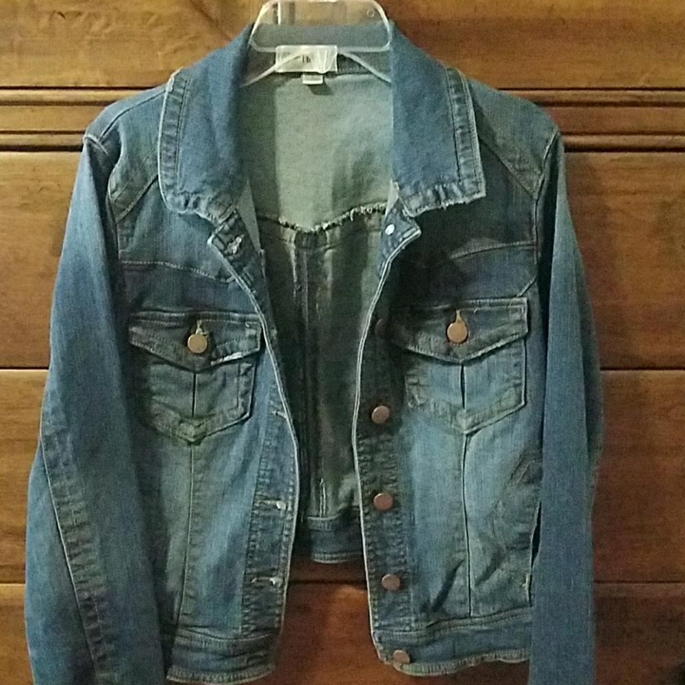 Short denim jacket