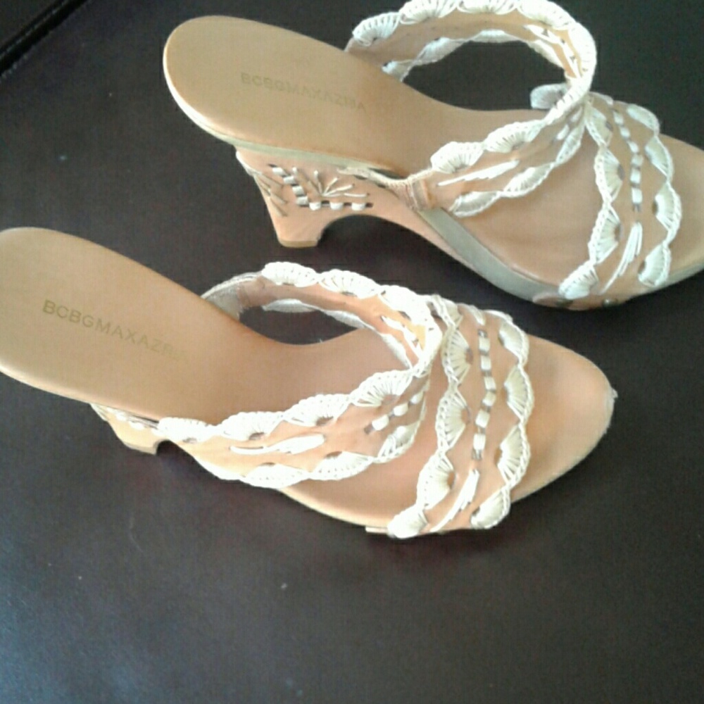 BCBG Darny-CE Wedge Platform