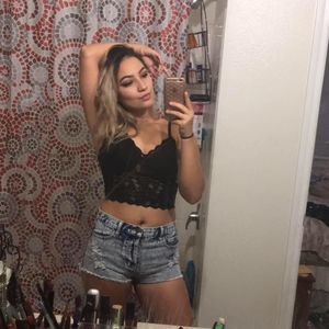 Meet your Posher, Denise