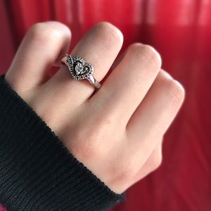 925 Sterling silver. Heart shaped ring