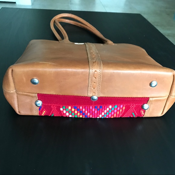 Authentic Guatemalan Leather Purse - Picture 4 of 5