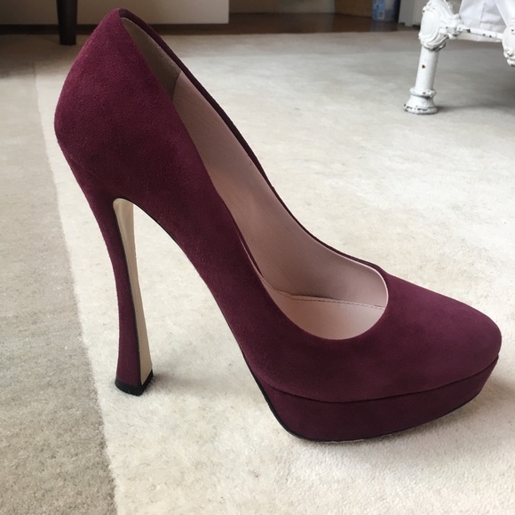 Gorgeous MIU MIU - Picture 2 of 4