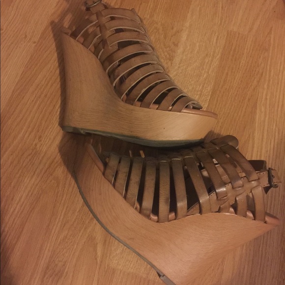 Brown wedges size 6.5 - Picture 1 of 1