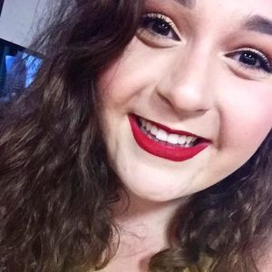 Meet your Posher, Annie