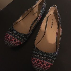 tribal print flats