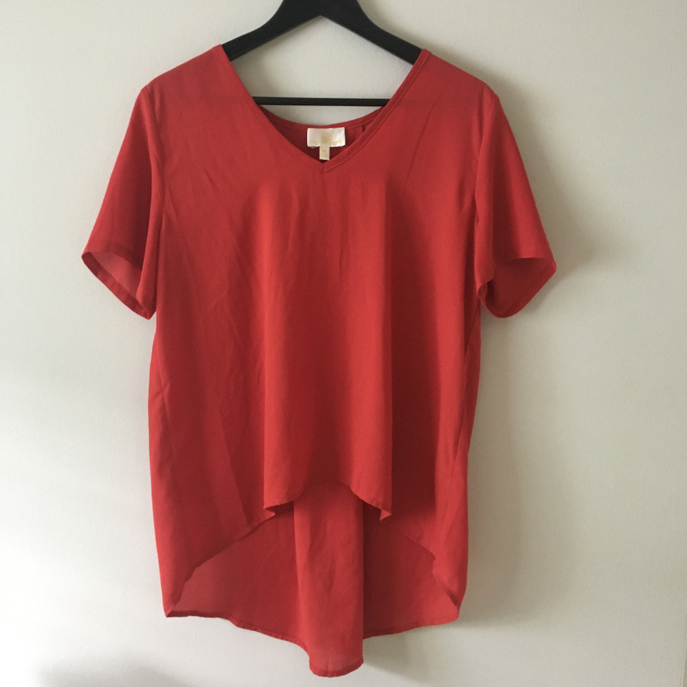 Collective Concepts V-Neck Hi-Low Blouse