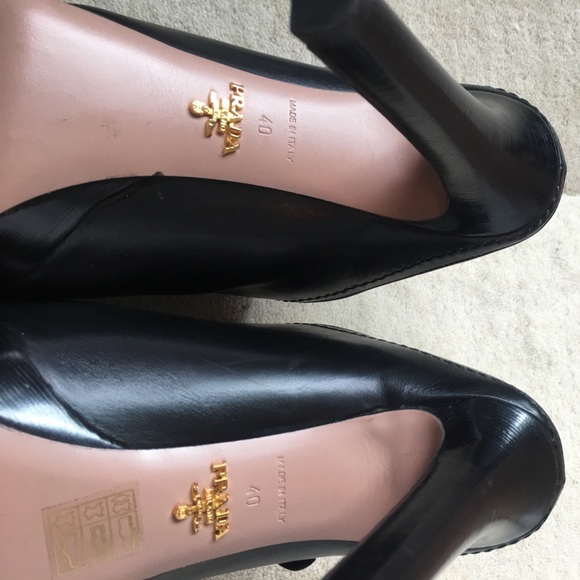 Gorgeous Prada Mules - Picture 6 of 6