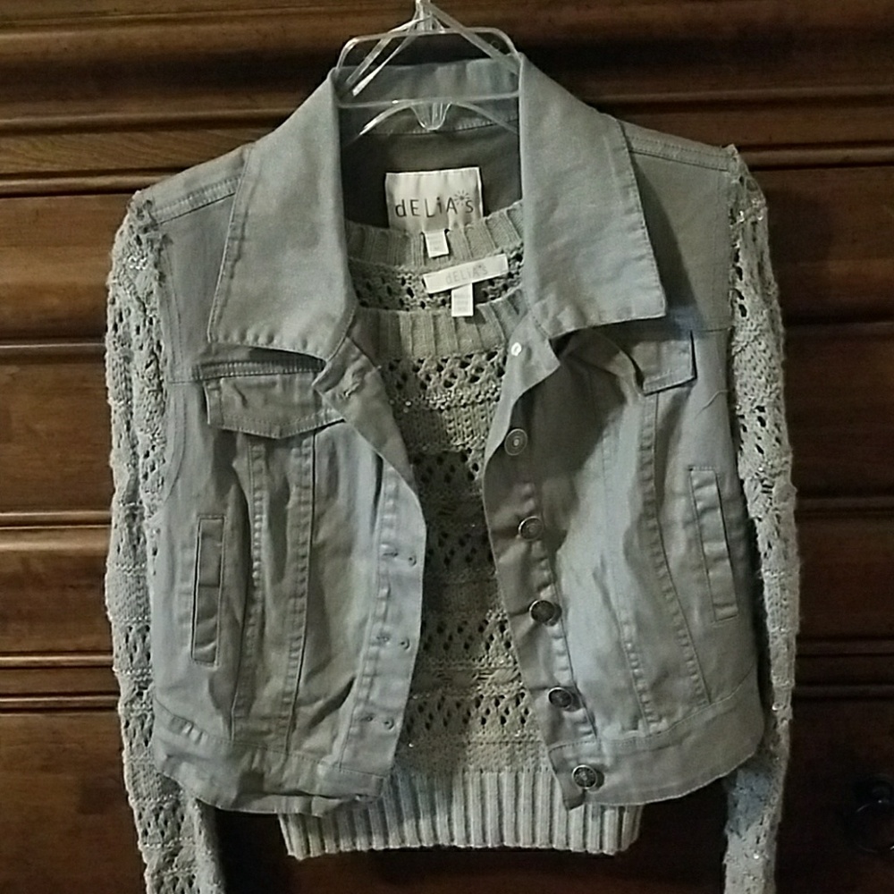 Grey short vest jacket with grey sweater