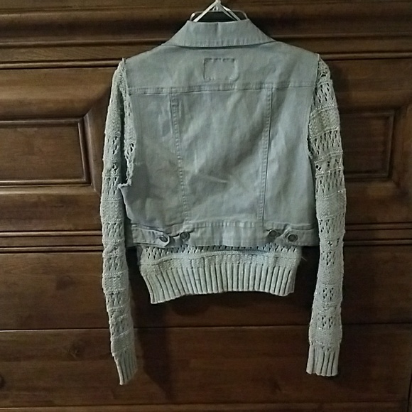 Grey short vest jacket with grey sweater - Picture 2 of 4