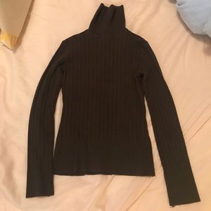 DARK BROWN TURTLE NECK SWEATER