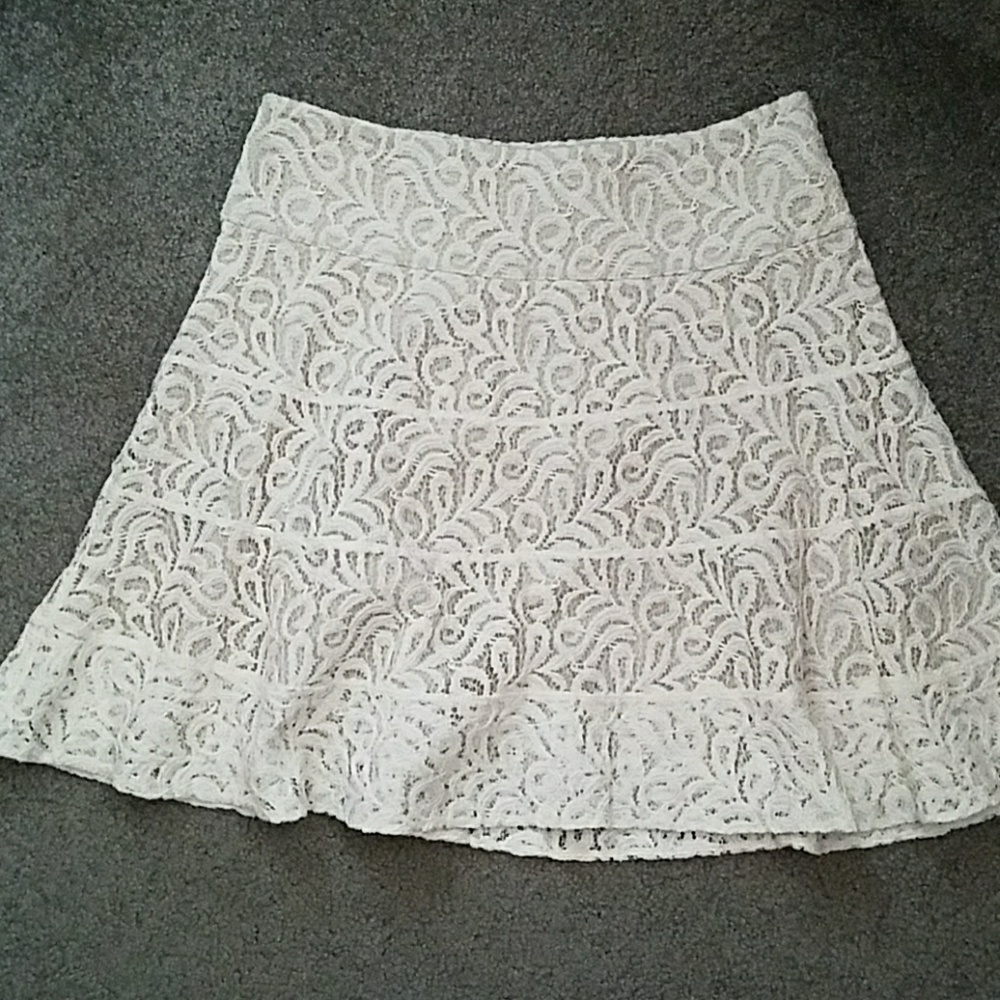 **donating soon** Express off-white skirt