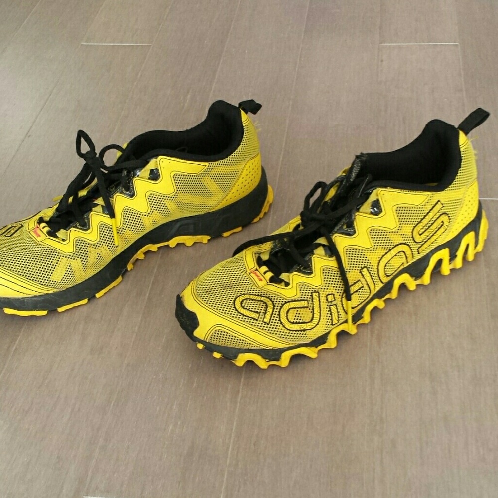 Men's gently used Adidas running shoes 11