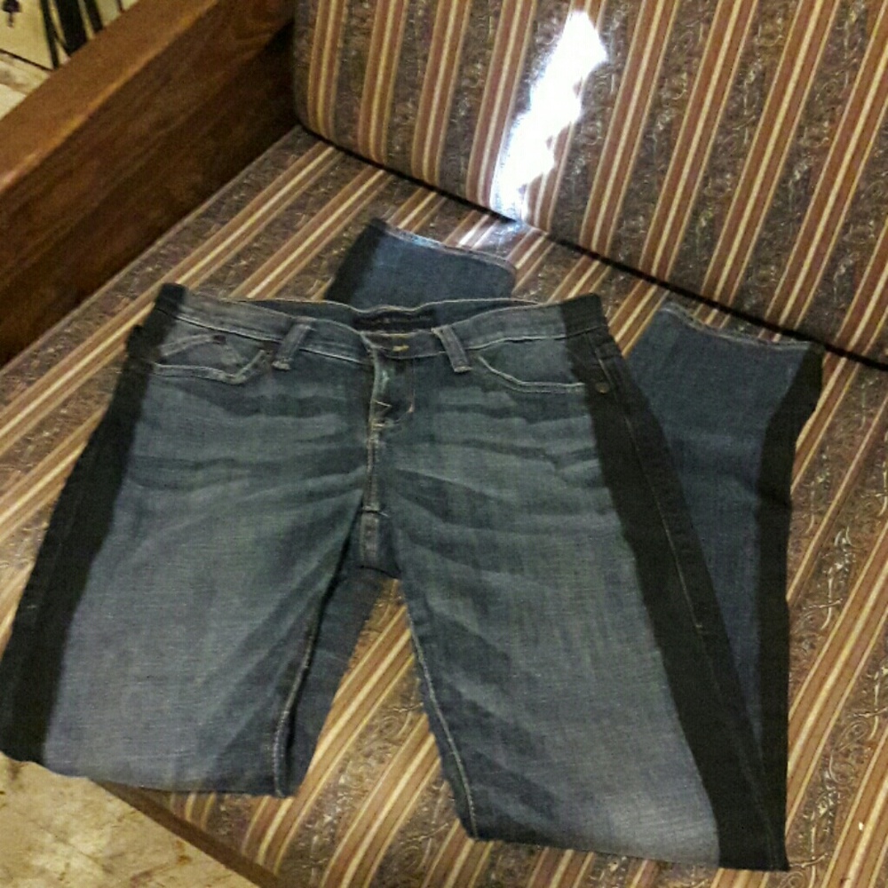 ROCK AND REPUBLIC JEANS